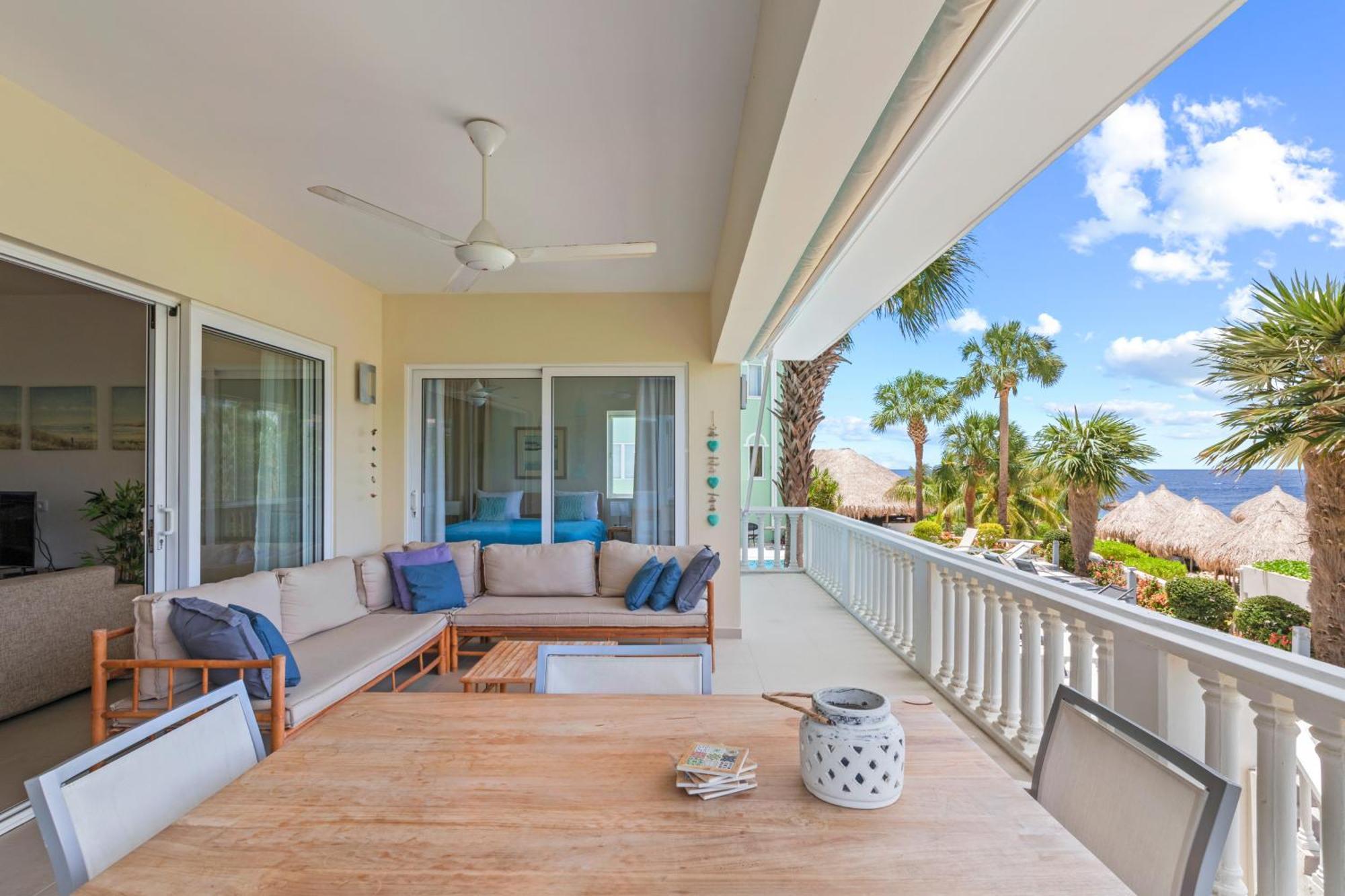 Blue Bay Beach Apartments Экстерьер фото