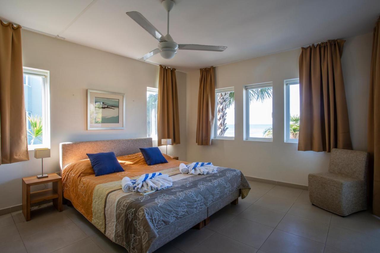 Blue Bay Beach Apartments Экстерьер фото